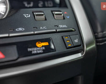 Серый Лексус НХ, объемом двигателя 2 л и пробегом 29 тыс. км за 33800 $, фото 31 на Automoto.ua