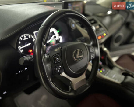 Сірий Лексус НХ, об'ємом двигуна 1.99 л та пробігом 48 тис. км за 32900 $, фото 31 на Automoto.ua