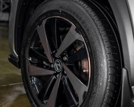 Серый Лексус НХ, объемом двигателя 2 л и пробегом 29 тыс. км за 33800 $, фото 23 на Automoto.ua