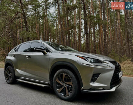 Сірий Лексус НХ, об'ємом двигуна 1.99 л та пробігом 94 тис. км за 32500 $, фото 6 на Automoto.ua