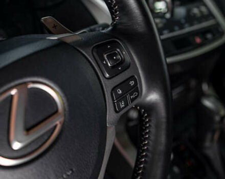 Сірий Лексус НХ, об'ємом двигуна 2 л та пробігом 29 тис. км за 35200 $, фото 20 на Automoto.ua