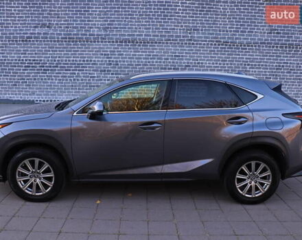 Сірий Лексус НХ, об'ємом двигуна 2 л та пробігом 61 тис. км за 35555 $, фото 3 на Automoto.ua