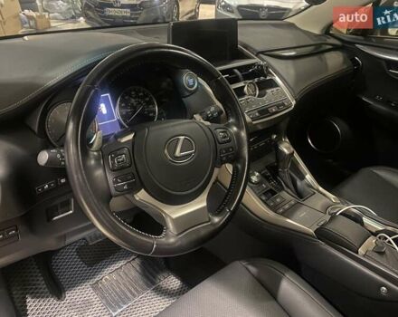 Сірий Лексус НХ, об'ємом двигуна 2 л та пробігом 55 тис. км за 29999 $, фото 18 на Automoto.ua