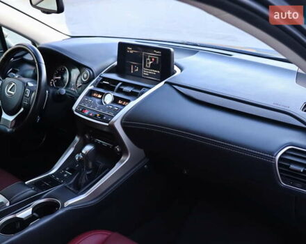 Сірий Лексус НХ, об'ємом двигуна 2 л та пробігом 61 тис. км за 35555 $, фото 19 на Automoto.ua