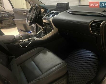 Сірий Лексус НХ, об'ємом двигуна 2 л та пробігом 55 тис. км за 29999 $, фото 28 на Automoto.ua