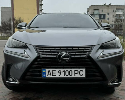 Серый Лексус НХ, объемом двигателя 2 л и пробегом 69 тыс. км за 30900 $, фото 6 на Automoto.ua