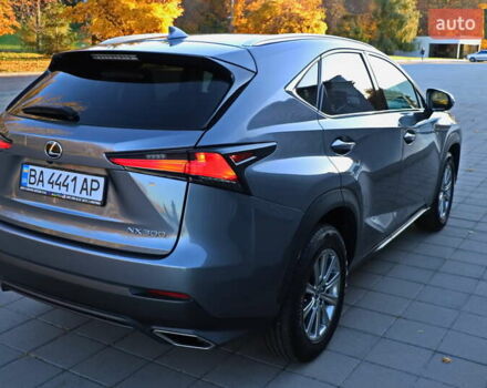 Сірий Лексус НХ, об'ємом двигуна 2 л та пробігом 61 тис. км за 35555 $, фото 5 на Automoto.ua