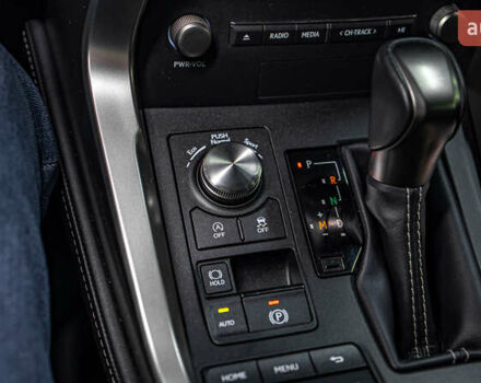 Серый Лексус НХ, объемом двигателя 2 л и пробегом 29 тыс. км за 33800 $, фото 32 на Automoto.ua