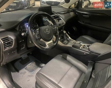 Сірий Лексус НХ, об'ємом двигуна 2 л та пробігом 55 тис. км за 29999 $, фото 17 на Automoto.ua