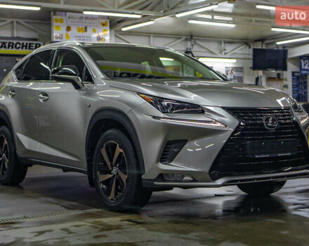 Сірий Лексус НХ, об'ємом двигуна 2 л та пробігом 29 тис. км за 35200 $, фото 4 на Automoto.ua