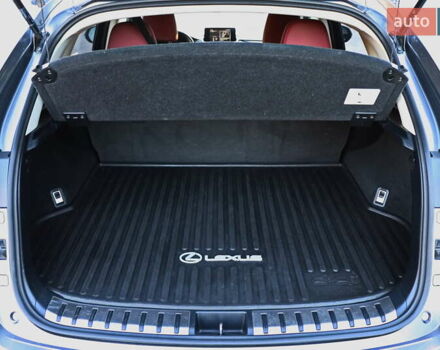 Сірий Лексус НХ, об'ємом двигуна 2 л та пробігом 61 тис. км за 35555 $, фото 10 на Automoto.ua