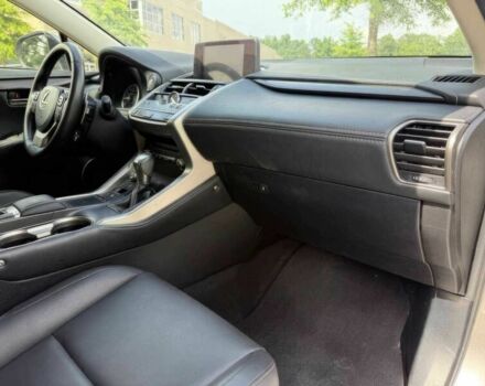 Сірий Лексус НХ, об'ємом двигуна 2 л та пробігом 30 тис. км за 23400 $, фото 9 на Automoto.ua