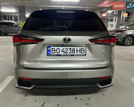 Сірий Лексус НХ, об'ємом двигуна 1.99 л та пробігом 48 тис. км за 32900 $, фото 12 на Automoto.ua
