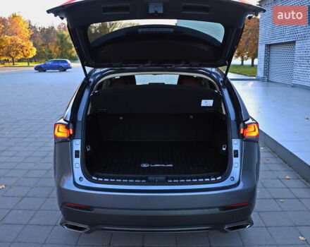 Сірий Лексус НХ, об'ємом двигуна 2 л та пробігом 61 тис. км за 35555 $, фото 9 на Automoto.ua