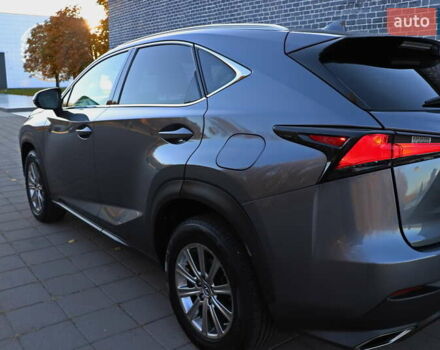 Сірий Лексус НХ, об'ємом двигуна 2 л та пробігом 61 тис. км за 35555 $, фото 8 на Automoto.ua