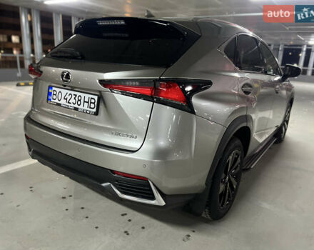 Сірий Лексус НХ, об'ємом двигуна 1.99 л та пробігом 48 тис. км за 32900 $, фото 11 на Automoto.ua