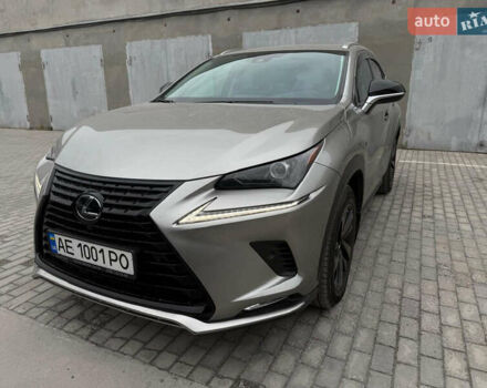 Серый Лексус НХ, объемом двигателя 2 л и пробегом 48 тыс. км за 32000 $, фото 1 на Automoto.ua