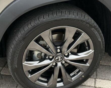 Сірий Лексус НХ, об'ємом двигуна 2 л та пробігом 35 тис. км за 29900 $, фото 6 на Automoto.ua