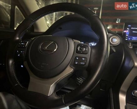 Сірий Лексус НХ, об'ємом двигуна 2 л та пробігом 41 тис. км за 39300 $, фото 10 на Automoto.ua