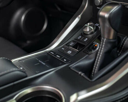 Сірий Лексус НХ, об'ємом двигуна 2 л та пробігом 29 тис. км за 35200 $, фото 24 на Automoto.ua