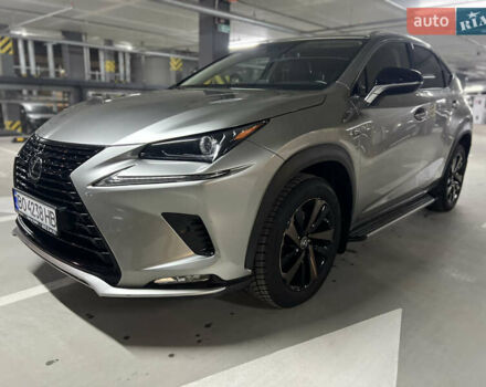 Сірий Лексус НХ, об'ємом двигуна 1.99 л та пробігом 48 тис. км за 32900 $, фото 2 на Automoto.ua