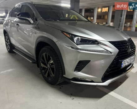 Сірий Лексус НХ, об'ємом двигуна 1.99 л та пробігом 48 тис. км за 32900 $, фото 7 на Automoto.ua