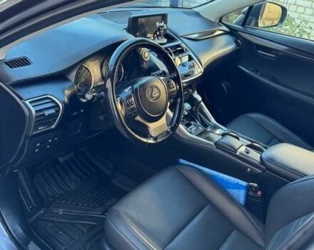 Серый Лексус НХ, объемом двигателя 2 л и пробегом 80 тыс. км за 26500 $, фото 6 на Automoto.ua
