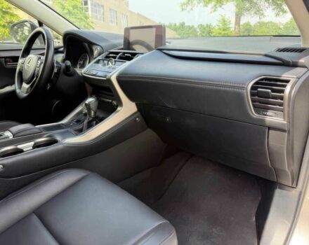 Сірий Лексус НХ, об'ємом двигуна 2 л та пробігом 49 тис. км за 10400 $, фото 8 на Automoto.ua
