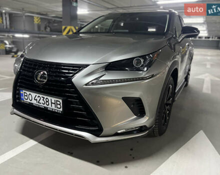 Сірий Лексус НХ, об'ємом двигуна 1.99 л та пробігом 48 тис. км за 32900 $, фото 3 на Automoto.ua