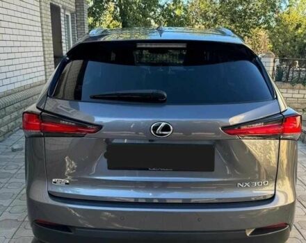 Серый Лексус НХ, объемом двигателя 2 л и пробегом 80 тыс. км за 26500 $, фото 4 на Automoto.ua