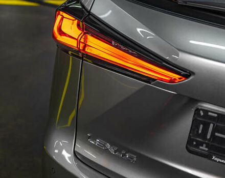 Серый Лексус НХ, объемом двигателя 2 л и пробегом 29 тыс. км за 33800 $, фото 21 на Automoto.ua