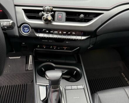 Сірий Лексус НХ, об'ємом двигуна 2 л та пробігом 35 тис. км за 29900 $, фото 15 на Automoto.ua