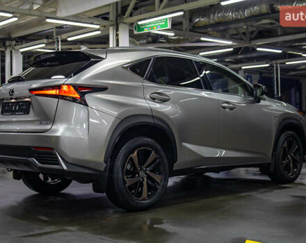 Серый Лексус НХ, объемом двигателя 2 л и пробегом 29 тыс. км за 33800 $, фото 8 на Automoto.ua