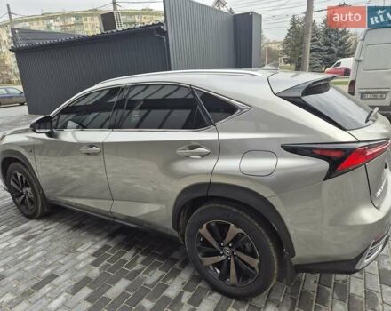 Сірий Лексус НХ, об'ємом двигуна 1.99 л та пробігом 28 тис. км за 37500 $, фото 3 на Automoto.ua