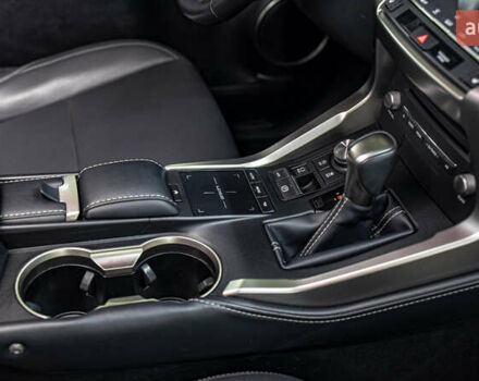 Сірий Лексус НХ, об'ємом двигуна 2 л та пробігом 29 тис. км за 35200 $, фото 23 на Automoto.ua