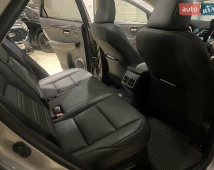 Сірий Лексус НХ, об'ємом двигуна 2 л та пробігом 55 тис. км за 29999 $, фото 30 на Automoto.ua
