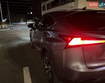 Сірий Лексус НХ, об'ємом двигуна 2 л та пробігом 41 тис. км за 39300 $, фото 3 на Automoto.ua