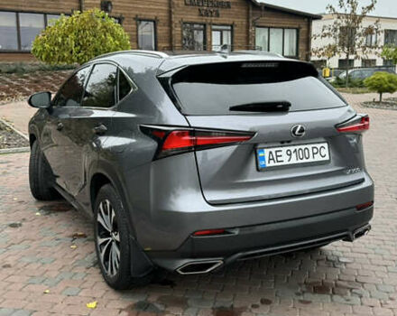 Серый Лексус НХ, объемом двигателя 2 л и пробегом 69 тыс. км за 30900 $, фото 1 на Automoto.ua