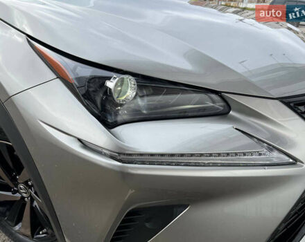 Серый Лексус НХ, объемом двигателя 2 л и пробегом 40 тыс. км за 35000 $, фото 1 на Automoto.ua