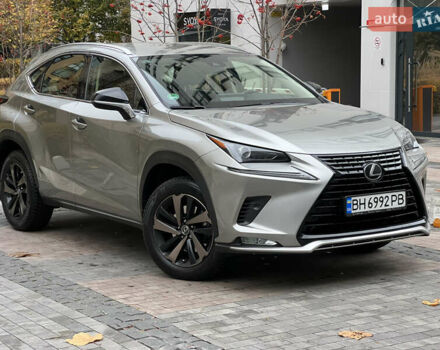 Сірий Лексус НХ, об'ємом двигуна 1.99 л та пробігом 60 тис. км за 34500 $, фото 11 на Automoto.ua