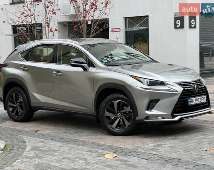 Сірий Лексус НХ, об'ємом двигуна 1.99 л та пробігом 60 тис. км за 34500 $, фото 12 на Automoto.ua