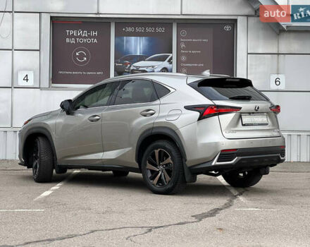 Серый Лексус НХ, объемом двигателя 2 л и пробегом 40 тыс. км за 35000 $, фото 29 на Automoto.ua