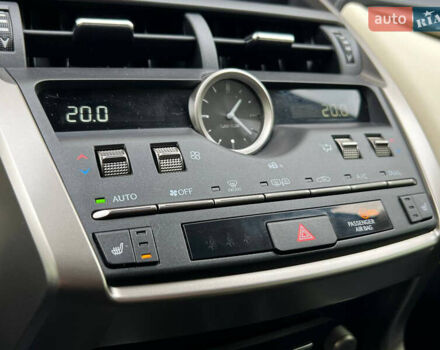 Серый Лексус НХ, объемом двигателя 2 л и пробегом 40 тыс. км за 35000 $, фото 10 на Automoto.ua