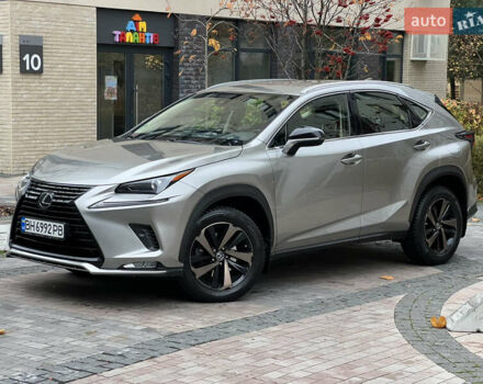 Сірий Лексус НХ, об'ємом двигуна 1.99 л та пробігом 60 тис. км за 34500 $, фото 2 на Automoto.ua