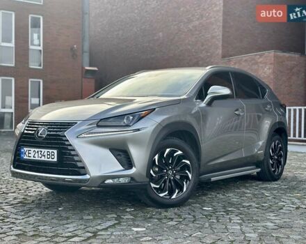Серый Лексус НХ, объемом двигателя 2.49 л и пробегом 50 тыс. км за 40900 $, фото 1 на Automoto.ua