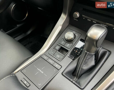Сірий Лексус НХ, об'ємом двигуна 1.99 л та пробігом 60 тис. км за 34500 $, фото 46 на Automoto.ua