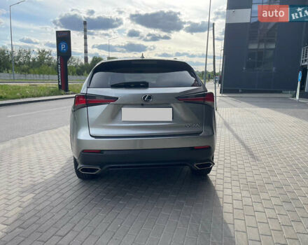 Серый Лексус НХ, объемом двигателя 2 л и пробегом 40 тыс. км за 31500 $, фото 1 на Automoto.ua