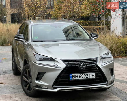 Сірий Лексус НХ, об'ємом двигуна 1.99 л та пробігом 60 тис. км за 34500 $, фото 9 на Automoto.ua