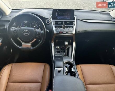 Серый Лексус НХ, объемом двигателя 2.49 л и пробегом 50 тыс. км за 40900 $, фото 42 на Automoto.ua