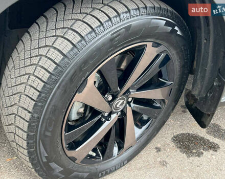 Серый Лексус НХ, объемом двигателя 2 л и пробегом 40 тыс. км за 35000 $, фото 8 на Automoto.ua